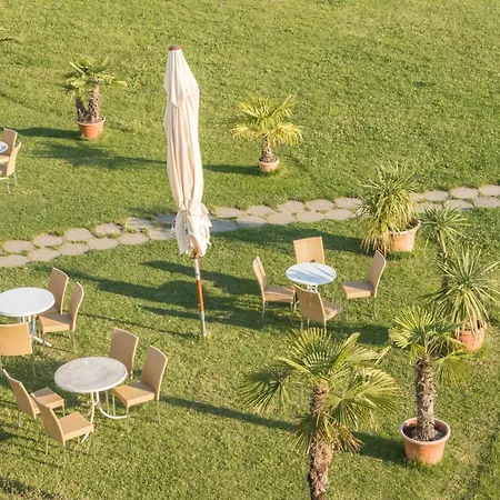 شقة Arguna